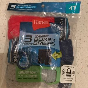 Hanes Boys' Tagless Boxer Briefs - Vibrant Red, Navy Blue, Soft Gray